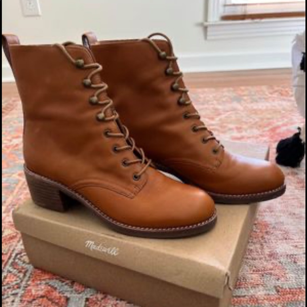 Madewell Patti lace up leather boots size 7
